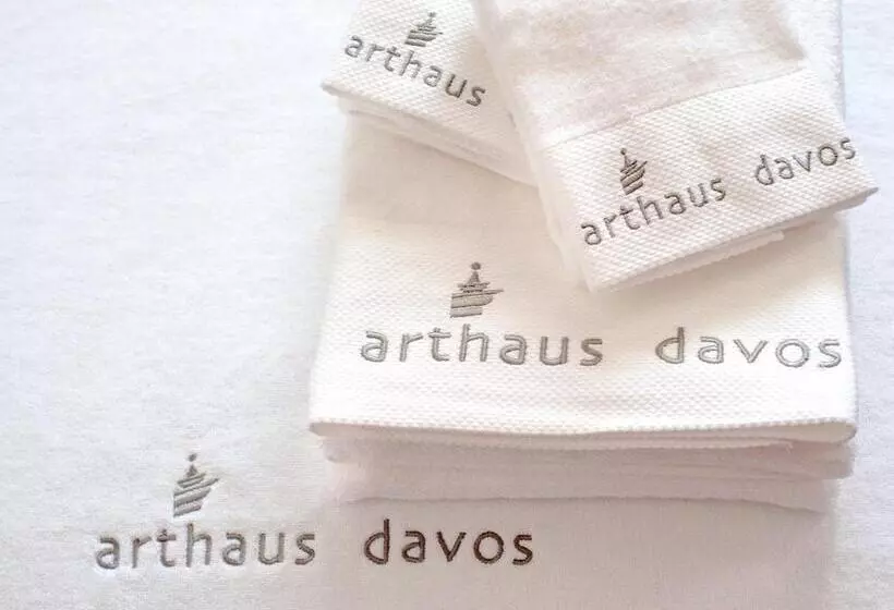 スタンダードルーム, Arthaus