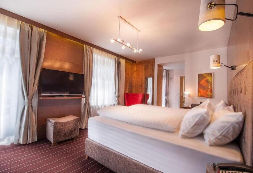 חדר פרמיום עם מרפסת, Arthaus