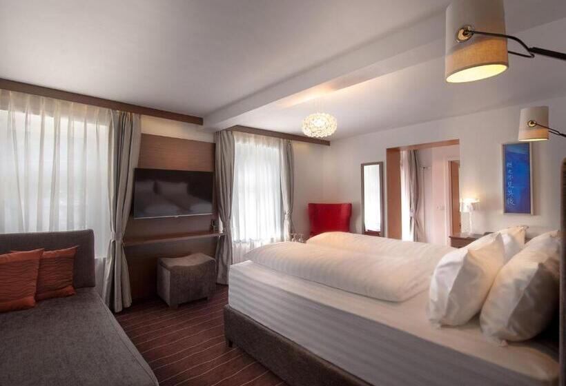 חדר פרמיום עם מרפסת, Arthaus