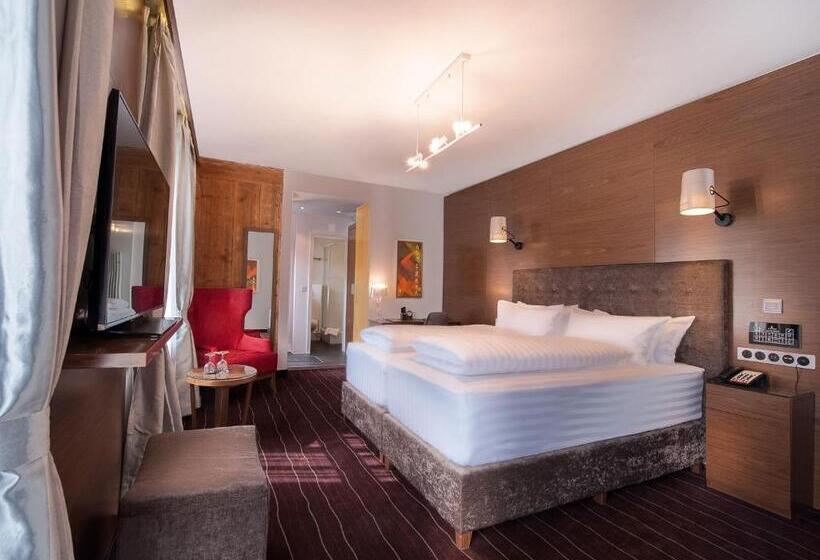 חדר פרמיום עם מרפסת, Arthaus