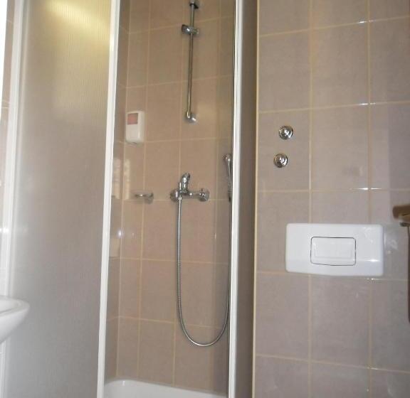 اتاق استاندارد با بالکن, Ballet School