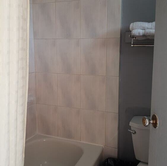 غرفه قياسيه سريرين مزدوجين, Best Value Inn & Suites Parry Sound