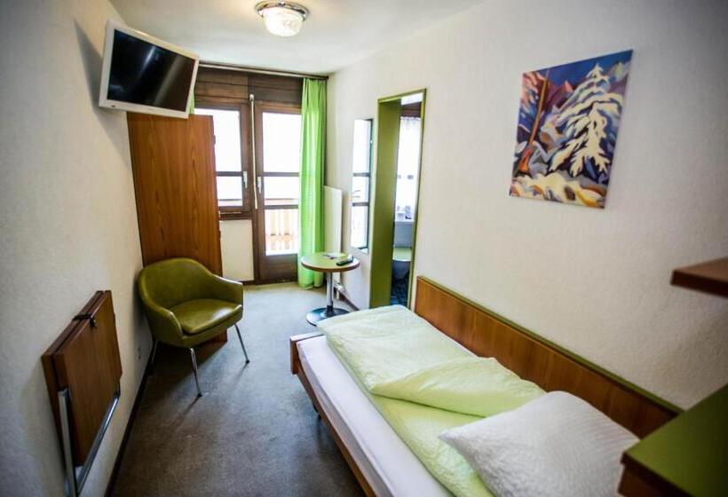 חדר סטנדרט יחיד עם מרפסת, Derby