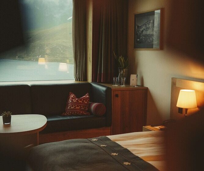 Номер Стандарт Вид на Озеро, Frutt Mountain Resort