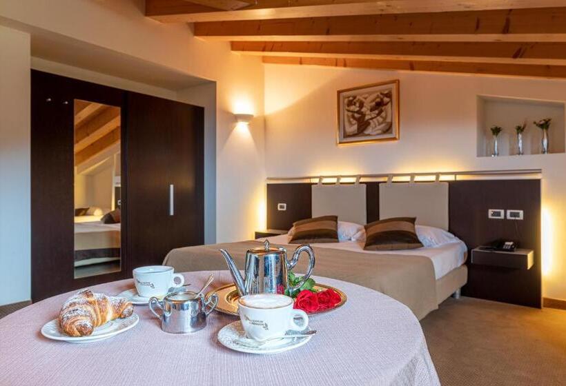 スーペリアールーム, La Perla