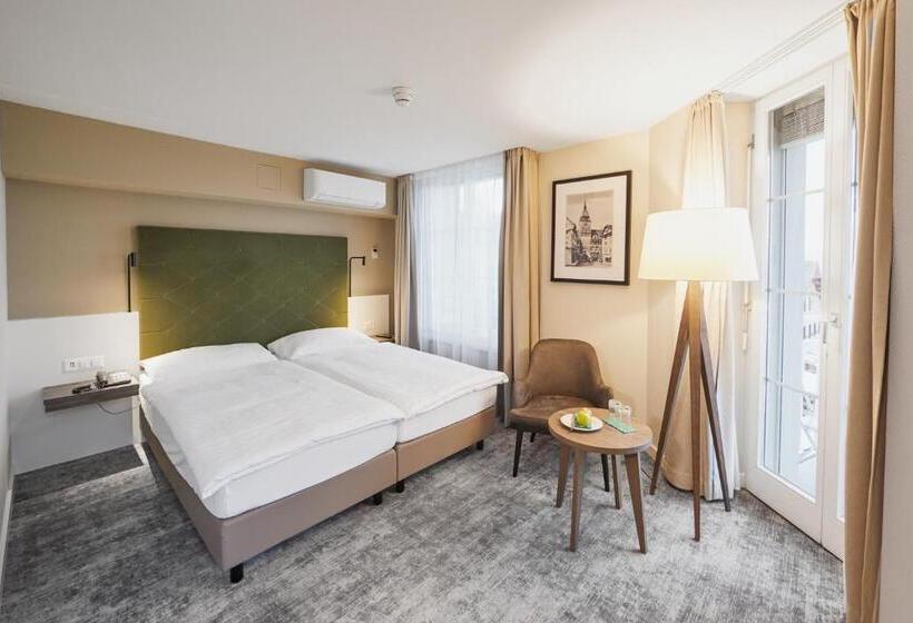 غرفة قياسية, Löwen Am See