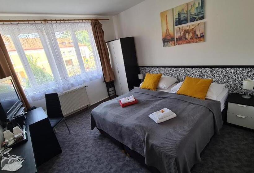 标准单人间, Pangea