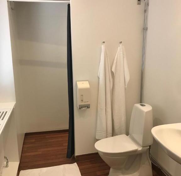 Standardzimmer, Port