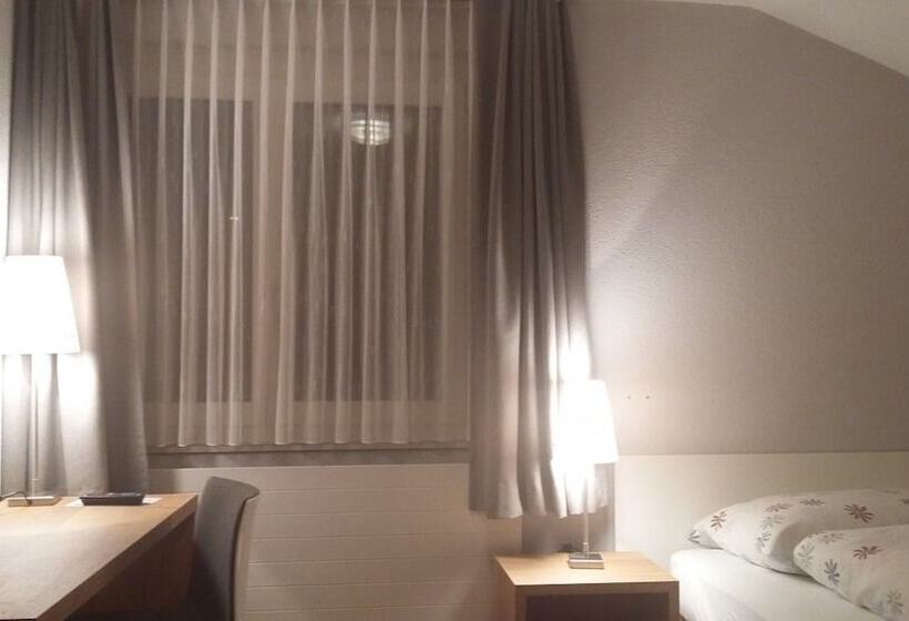 غرفة إقتصادية فردية, Restaurant Rebstock