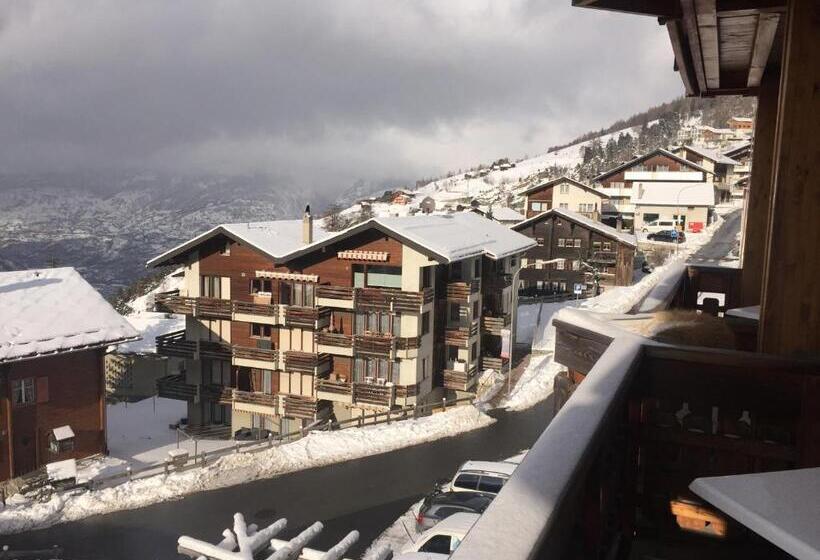 חדר סטנדרט עם מרפסת, Restaurant Rothorn