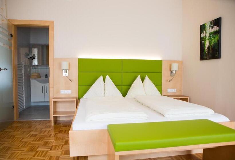 غرفة قياسية, Restaurant Thadeushof