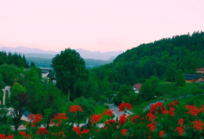 غرفة عائلية, Restaurant Thadeushof