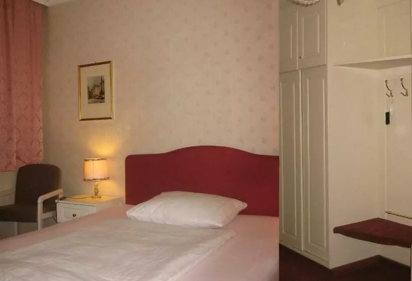 Habitación Estándar, Rosner