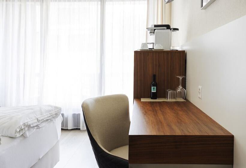 غرفة سوبيريور, Rotonda