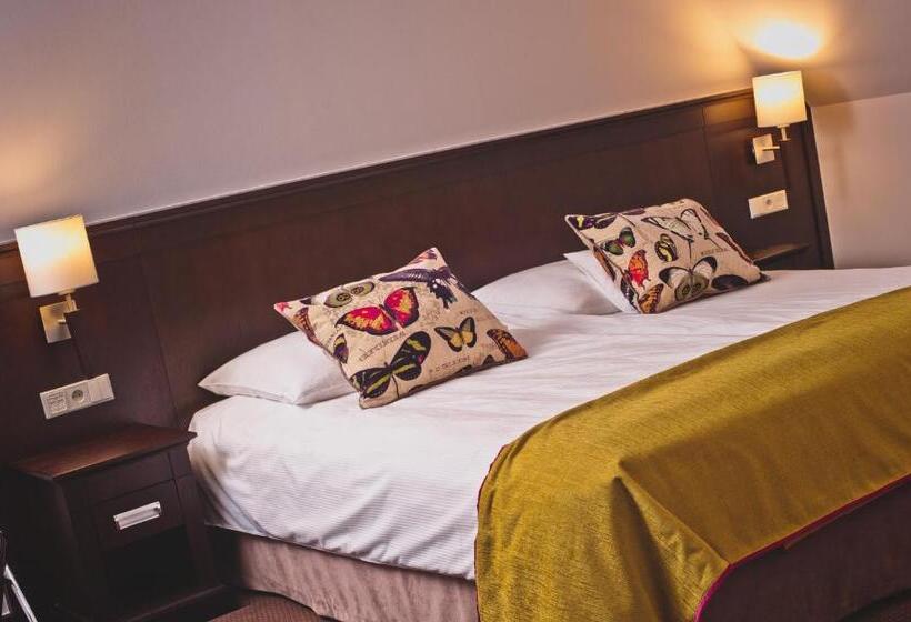 اتاق استاندارد یک نفره, Wieniawa