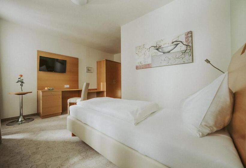 غرفة قياسية فردية, Mein Hotel Fast