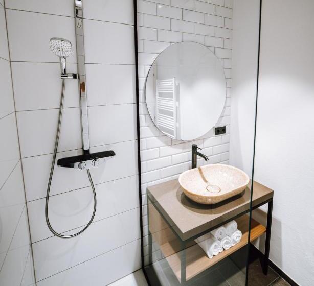 جناح ديلوكس, Mein Hotel Fast