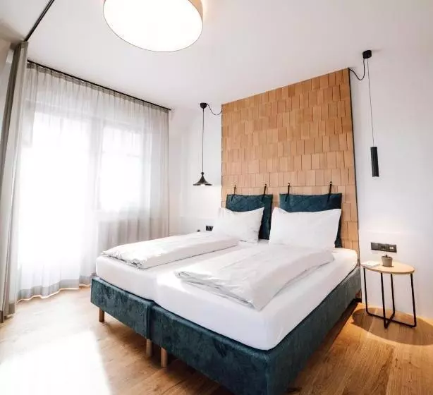 デラックススイート, Mein Hotel Fast