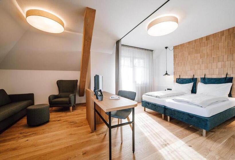 جناح ديلوكس, Mein Hotel Fast