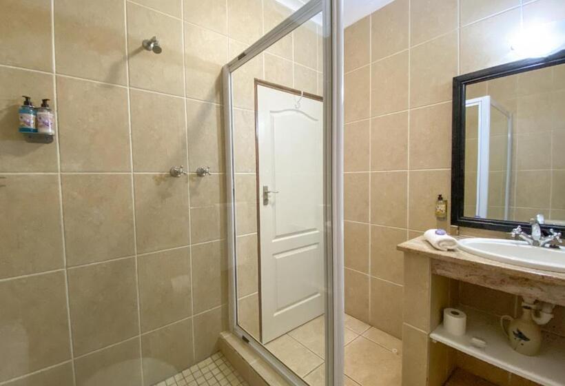 Номер Стандарт, Bartnique Guesthouse