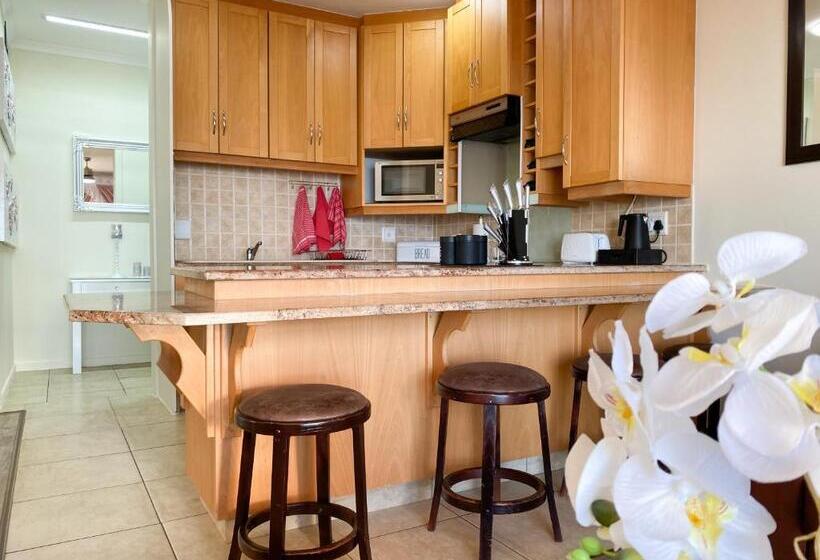 Апартаменты Пентхаус 1 Спальня, Bartnique Guesthouse