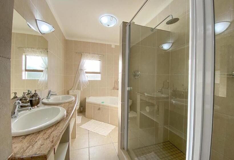 דירת פנטהאוז 1 חדרי שינה, Bartnique Guesthouse