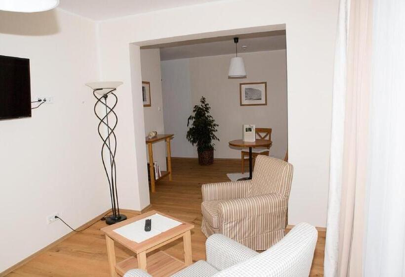 סוויטת ג'וניור עם מרפסת, Krumbacherhof