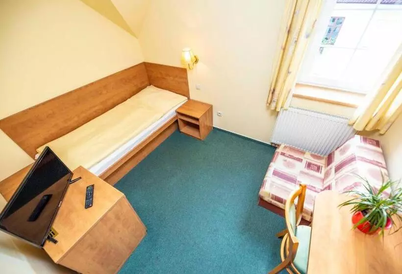 Standard Yhden Hengen Huone, Pension Ka.pr