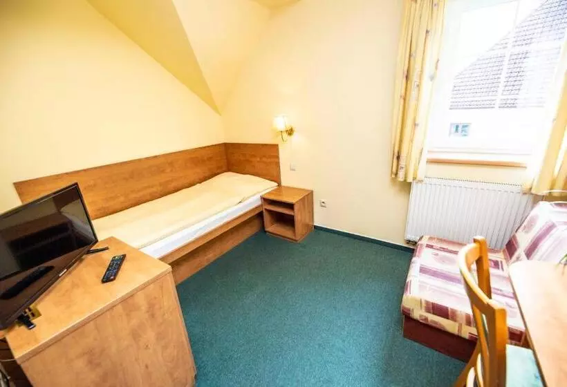 Standard Yhden Hengen Huone, Pension Ka.pr