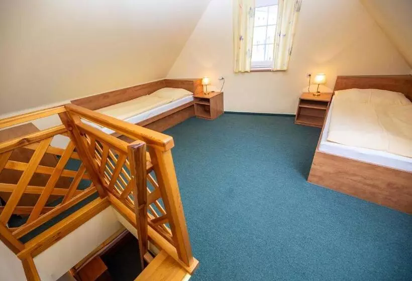 Standard Neljän Hengen Huone, Pension Ka.pr