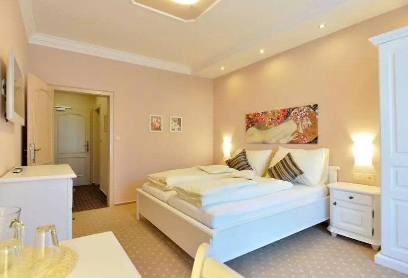 Romanttinen Huone, Wellness Hotel Zlatá Lípa