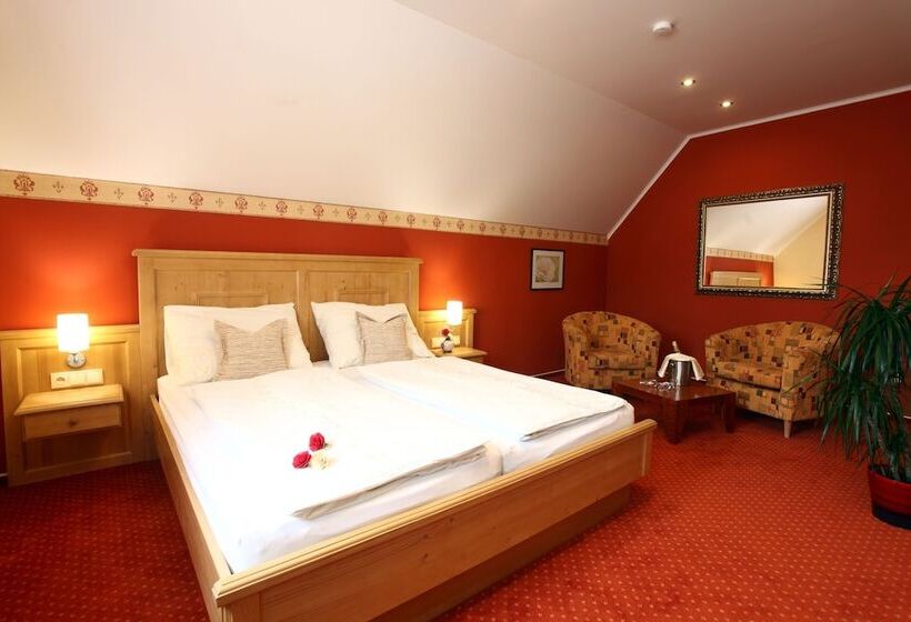 Люкс, Wellness Hotel Zlatá Lípa