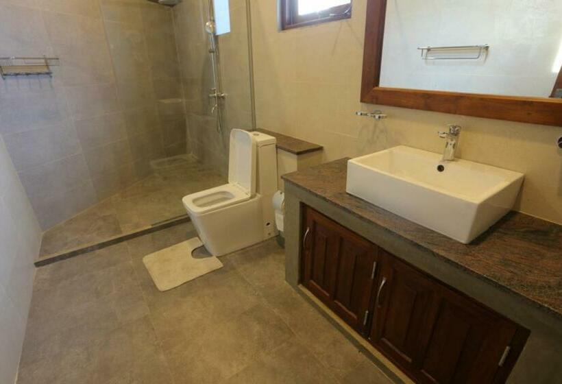 غرفة ديلوكس, Sooriya Wessagiri Resort