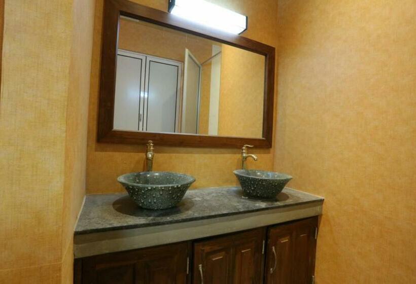 غرفة ديلوكس, Sooriya Wessagiri Resort