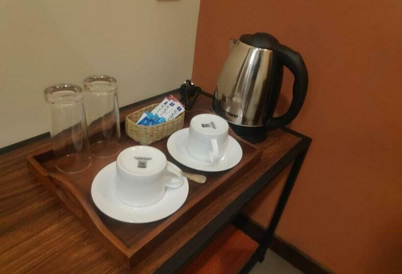 디럭스 룸, Sooriya Wessagiri Resort