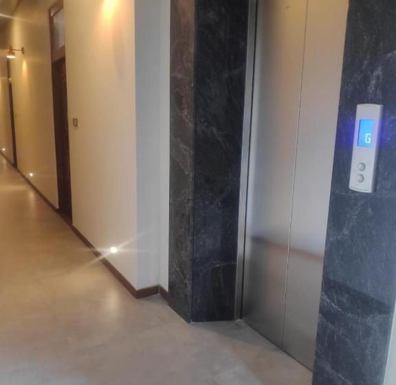 غرفة سوبيريور ثلاثية, Sooriya Wessagiri Resort