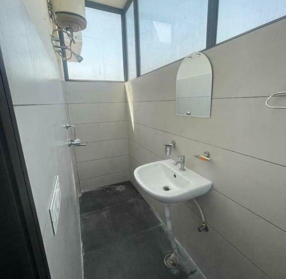 Трехместный Номер Классика, Oyo 88396 The Glory