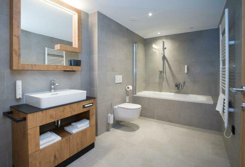 Апартаменты Deluxe 2 Спальни, All Suite Resort Paznaun