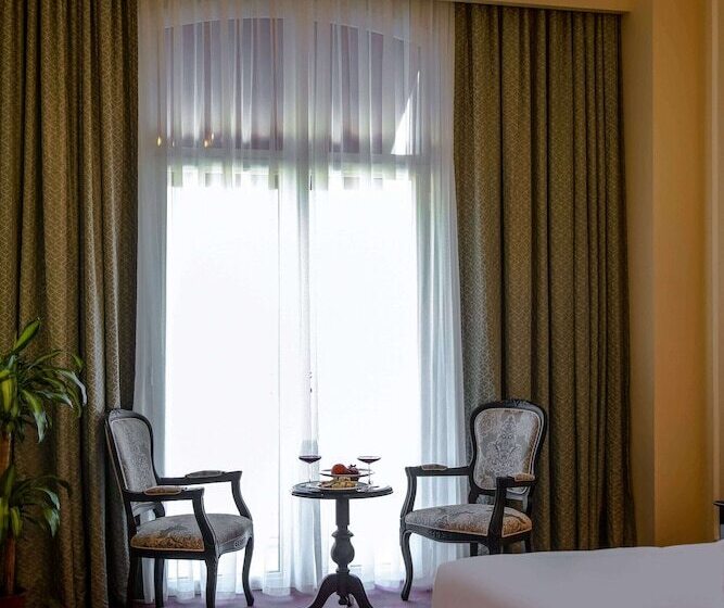 اتاق لوکس, Anim Boutique