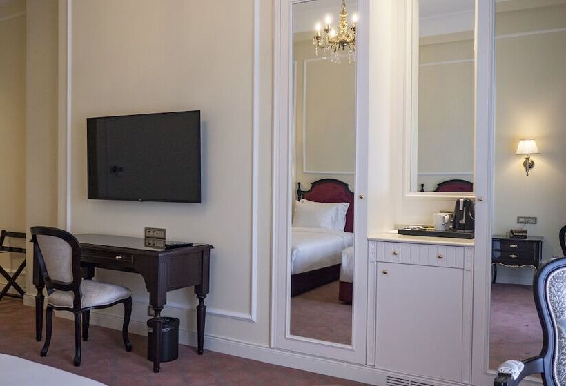 اتاق لوکس, Anim Boutique