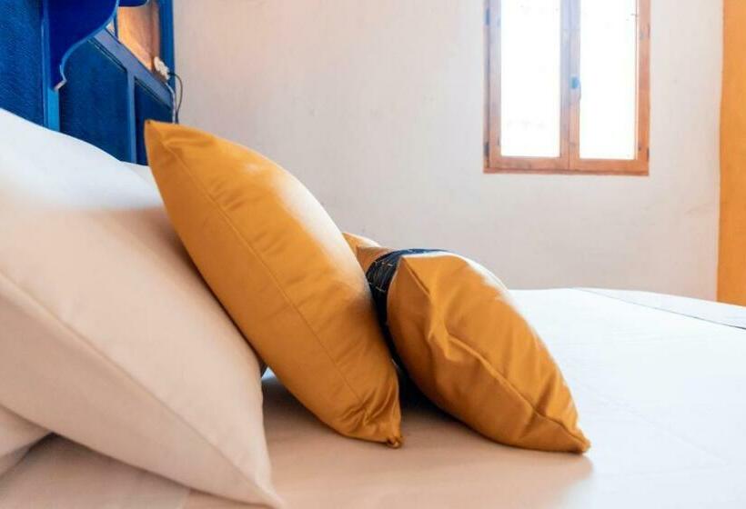 חדר אקונומי, Castell Granadella