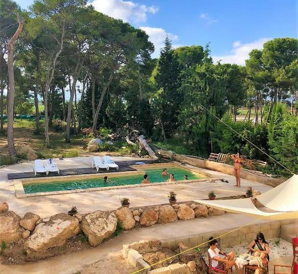 חדר דלוקס, Castell Granadella