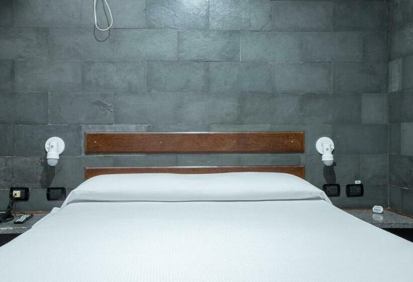 شقة غرفة واحدة, Sesc Contagem