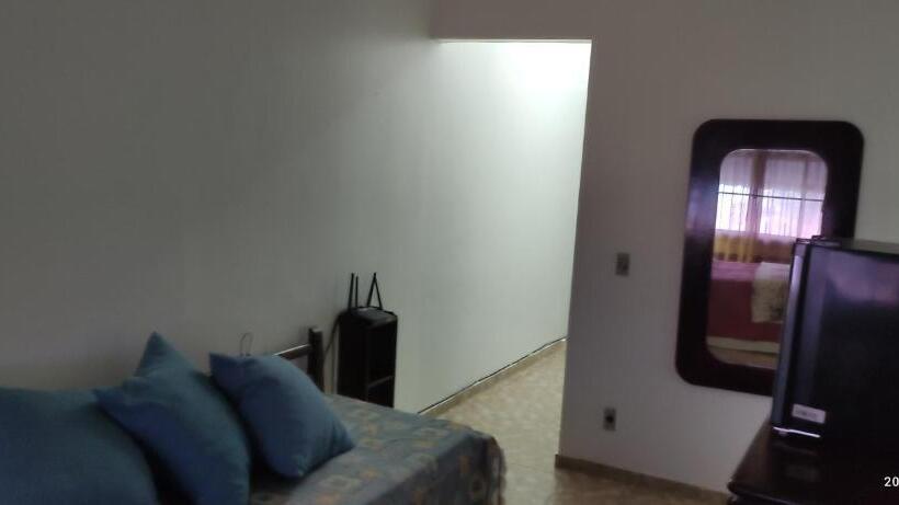 스위트 킹사이즈 침대, Pé Na Areia