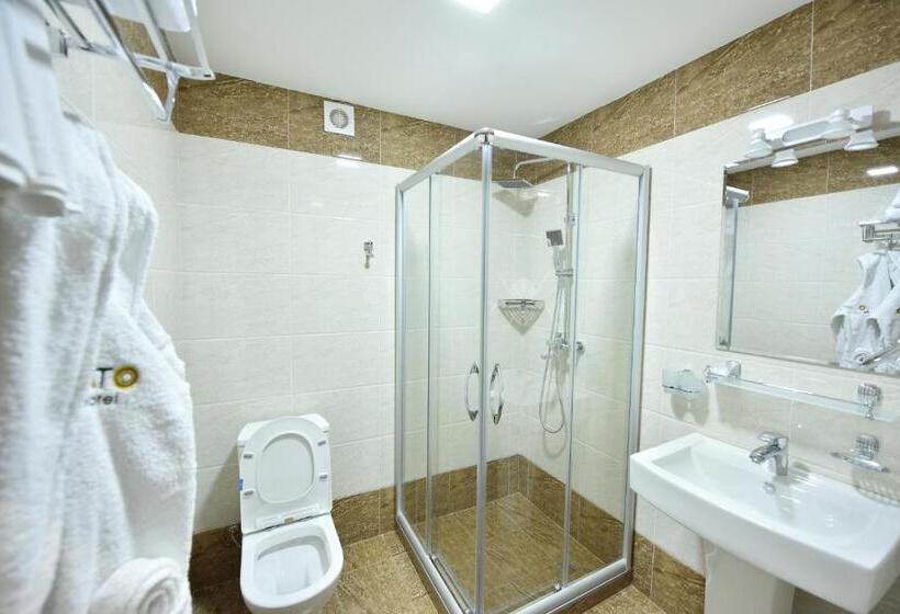 Habitació Triple Estàndard, Sato Hotel Tashkent