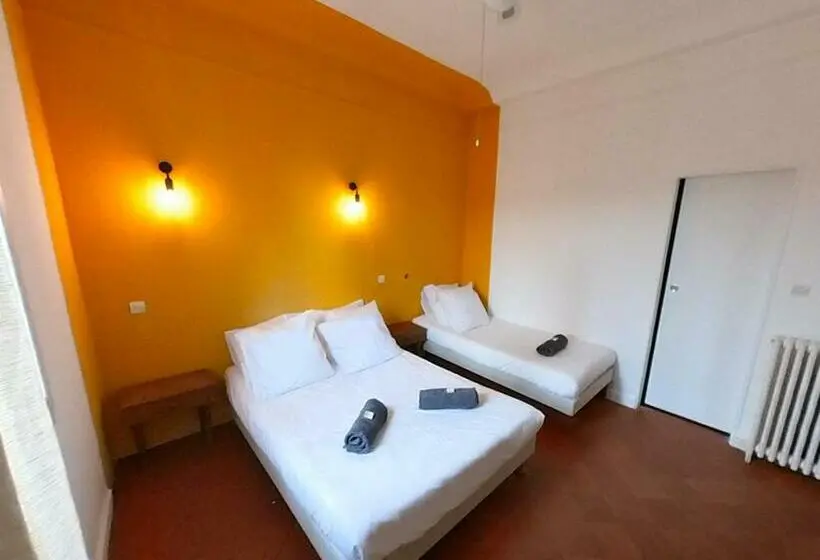 ファミリールーム, La Casa Dina
