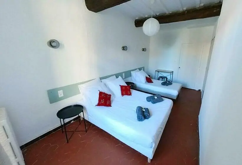 ファミリールーム, La Casa Dina