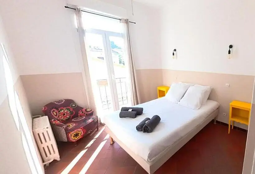 スタンダードルーム, La Casa Dina