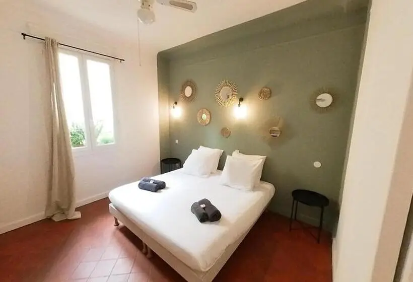 スタンダードルーム, La Casa Dina