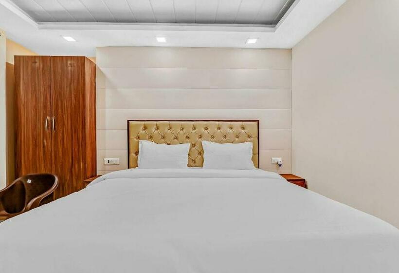 اتاق لوکس, Mauji S Legacy